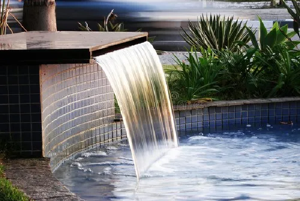 Water Blade Fountain